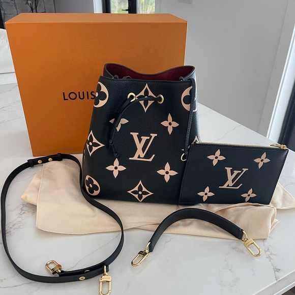 Louis Vuitton Handbags - Authentic LOUIS VUITTON NEONOE MM EMPREINTE